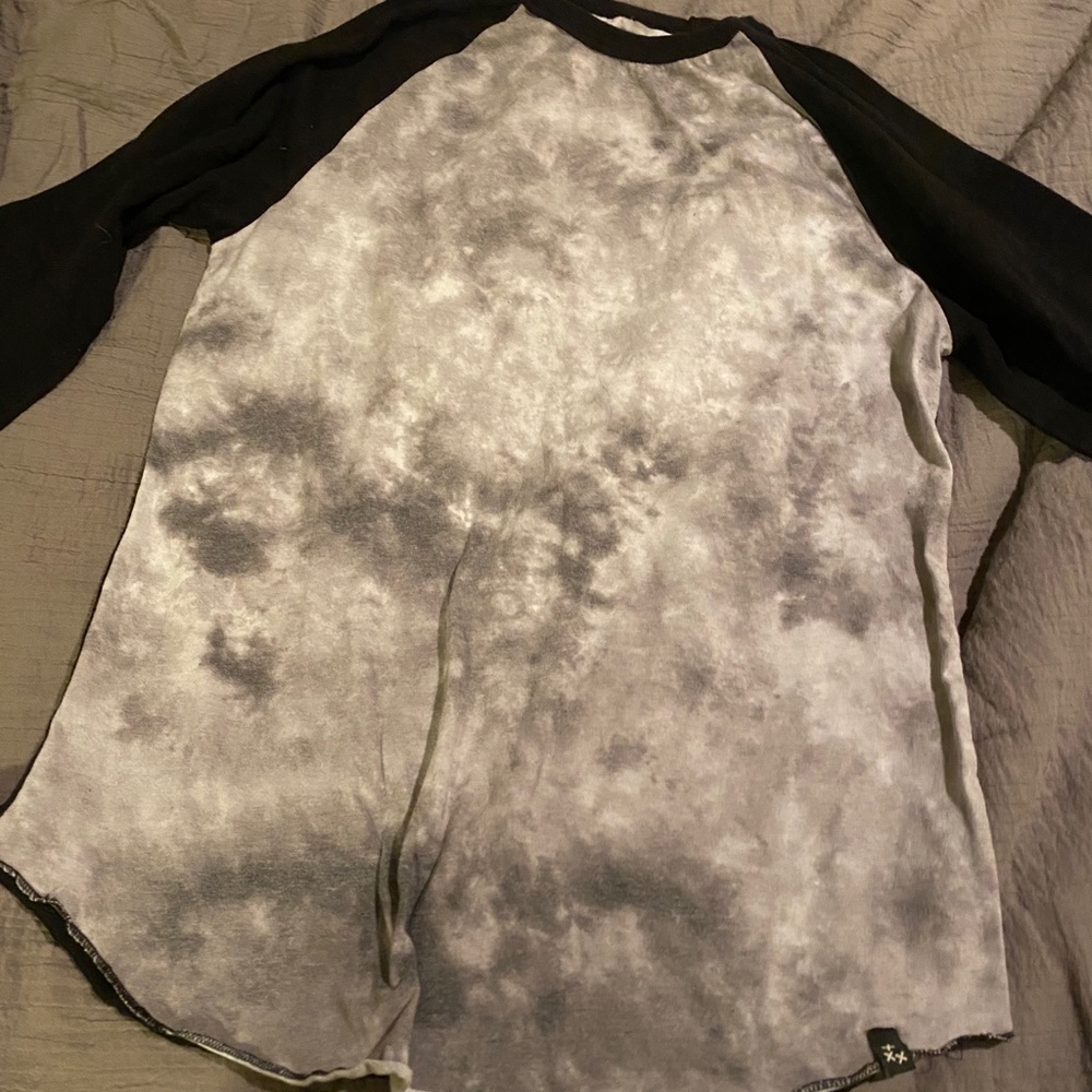 Long sleeve t-shirt